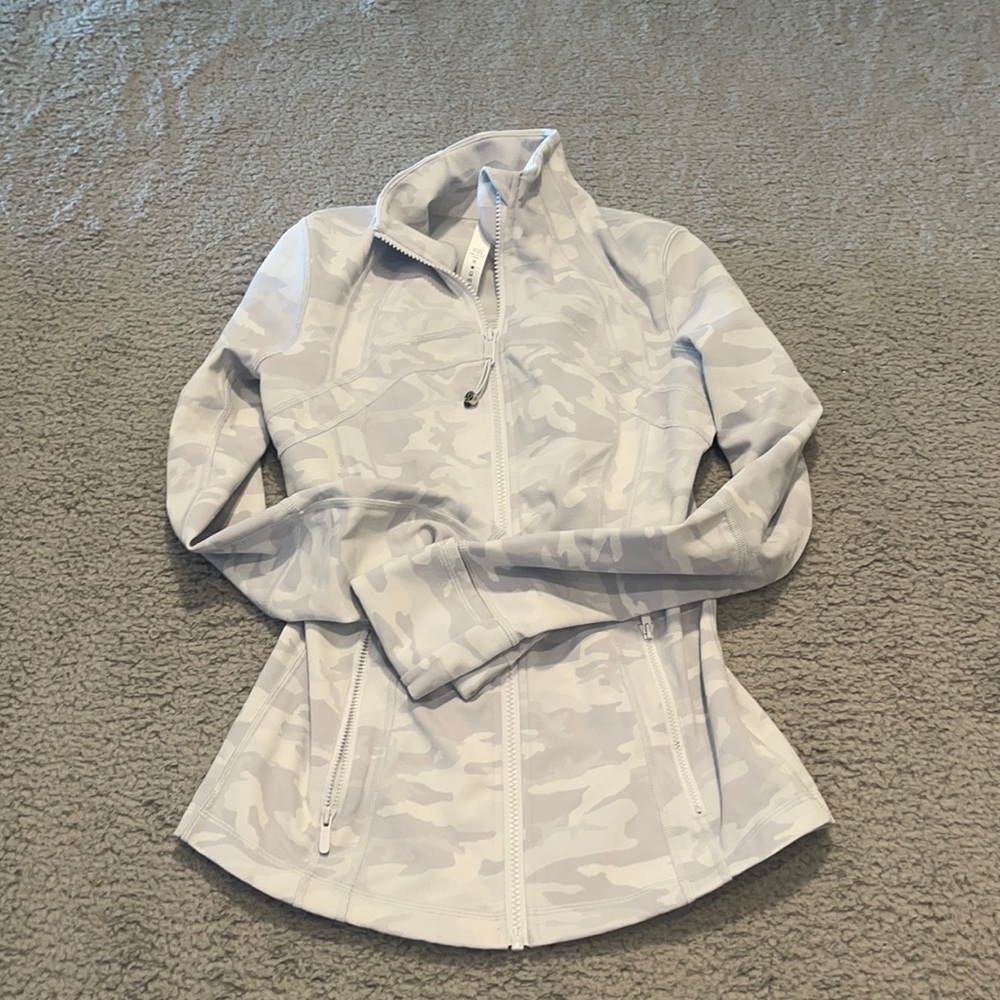 Lululemon Define Jacket camo gray and white size 6